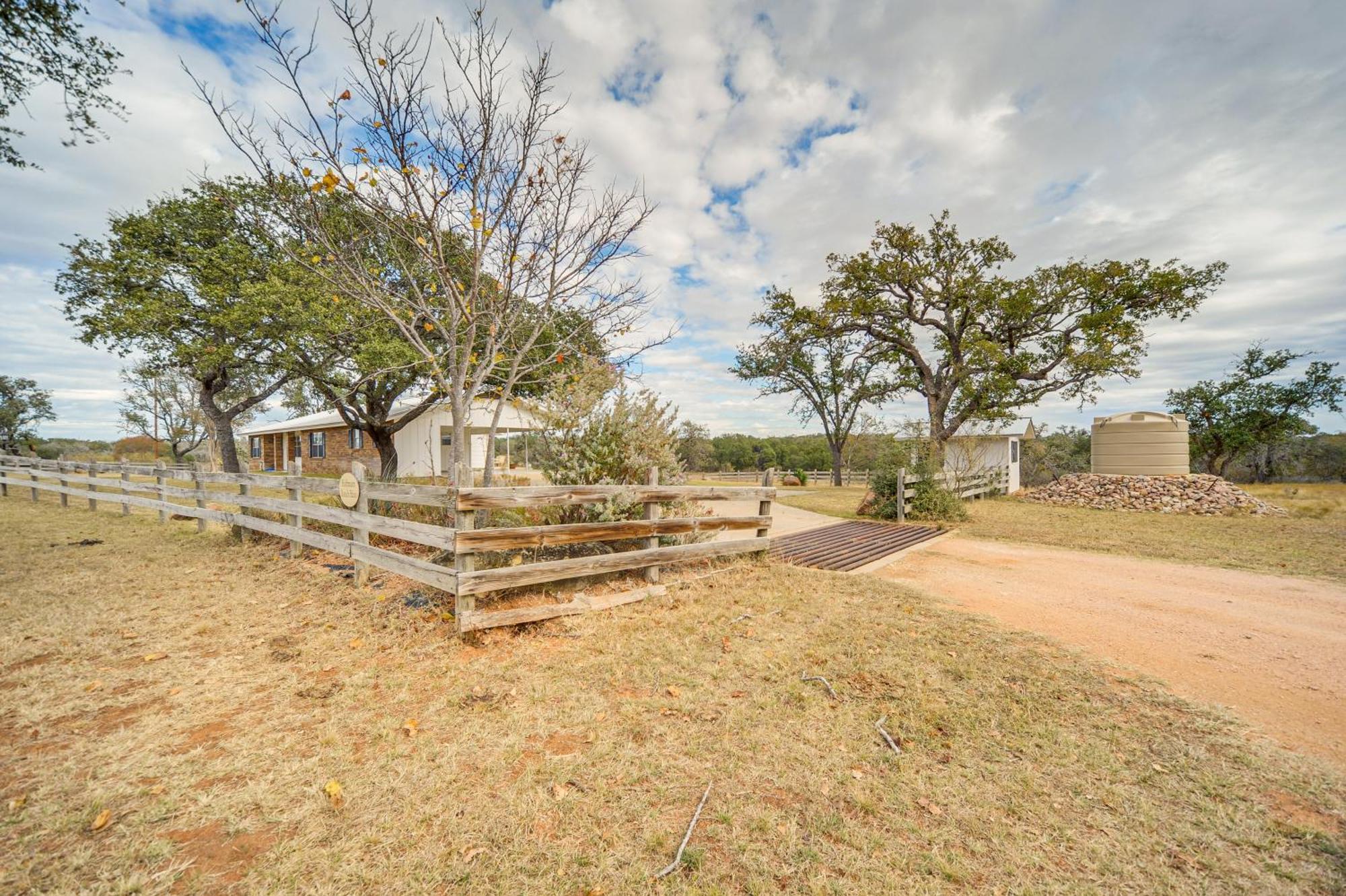 Villa Historic Hoffmann Ranch Haus Near Wineries! Fredericksburg Exterior foto